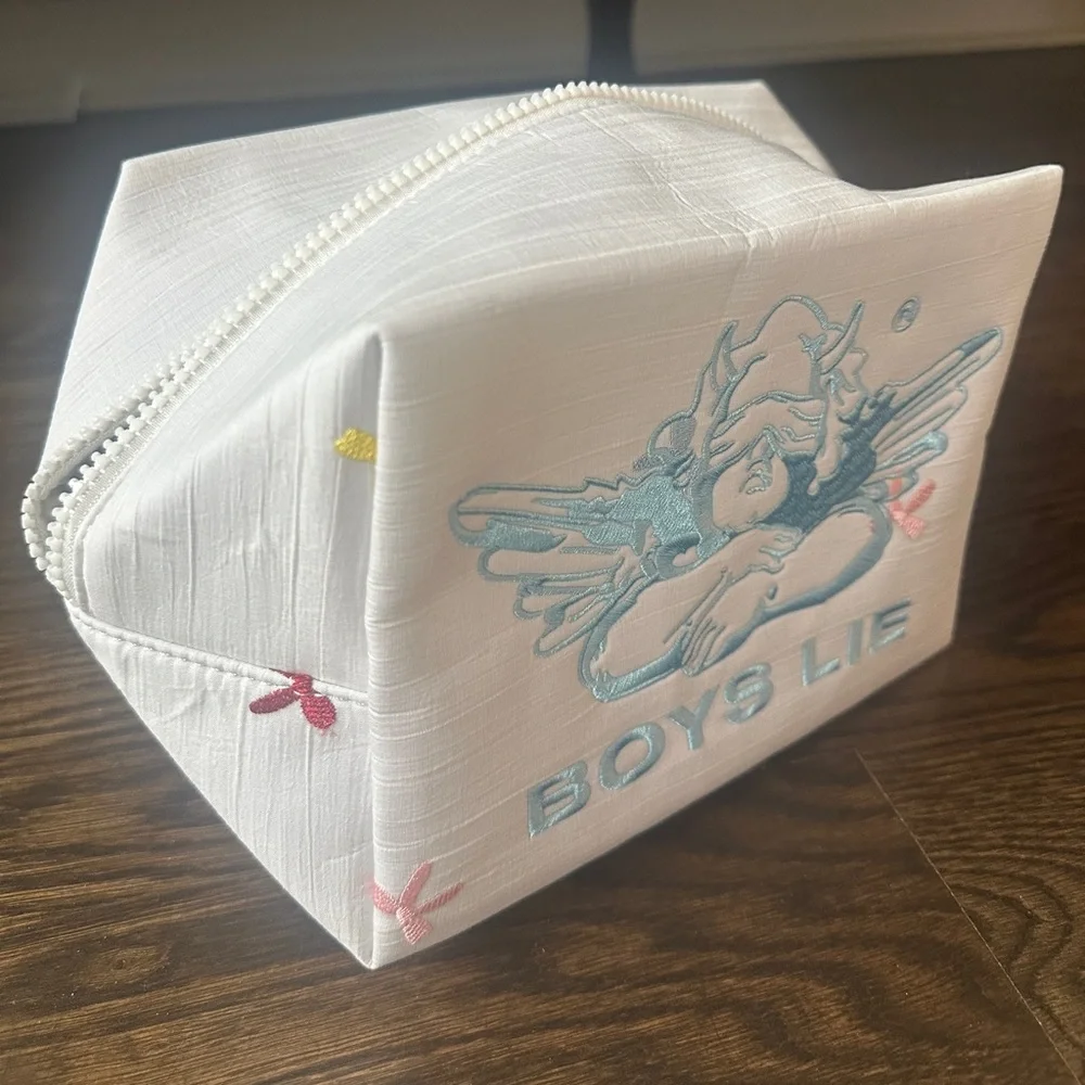 Brand new* BOYS LIE: BOWS RULE BOYS DROOL POUCH - Picture 4 of 4